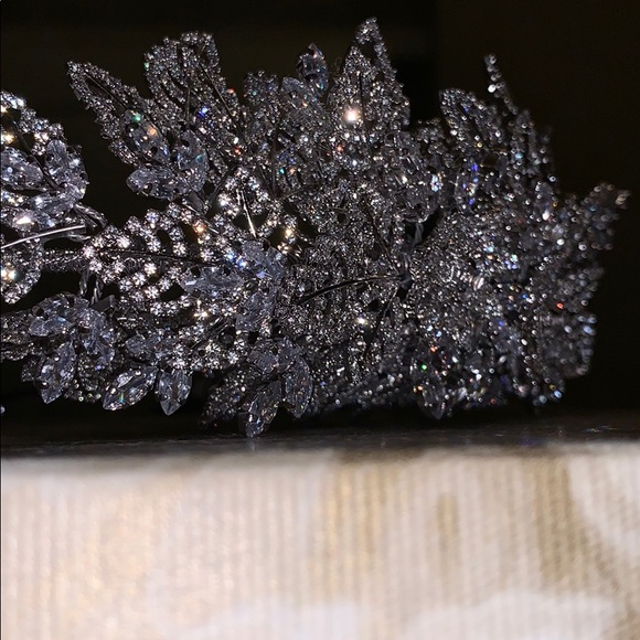 100% swarvoski crystal headpiece! - Picture 5 of 7